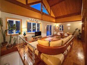 Interior - Experience a stay surrounded by nature in a most peaceful environment (Chertsey)
