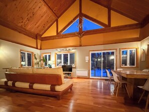 Interior - Experience a stay surrounded by nature in a most peaceful environment (Chertsey)