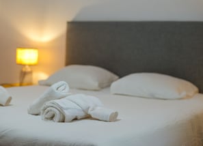 6 Schlafzimmer, Bügeleisen/Bügelbrett, kostenloses WLAN, Bettwäsche