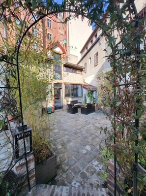 Terrace/patio - Belle Maison Avec Jardin, Centre-ville, Métro (Clichy)