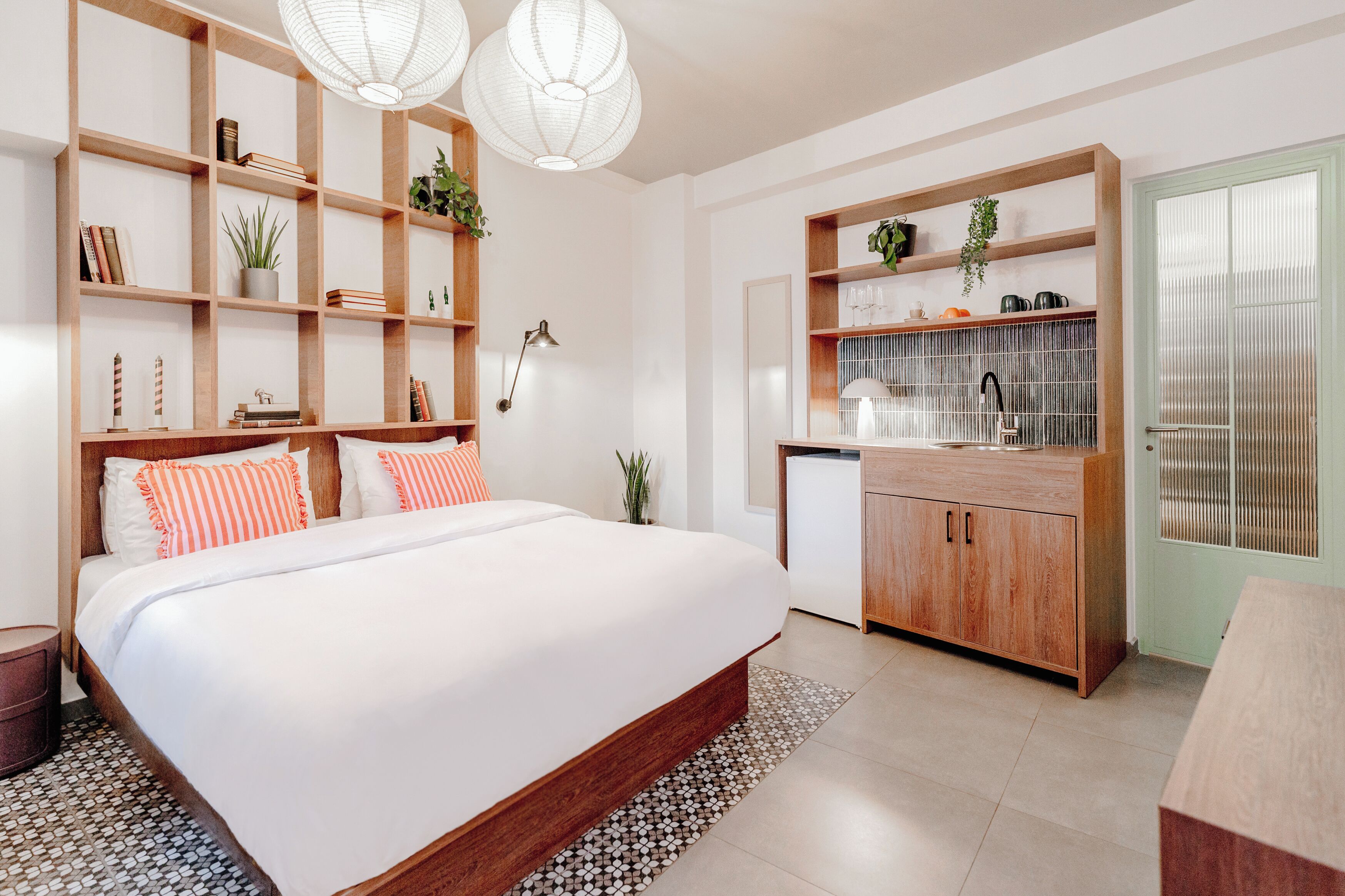 Cozy Double Room - No External View | Strykejern/-brett, wi-fi (inkludert) og sengetøy