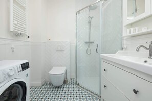 Douche, séchoir à cheveux