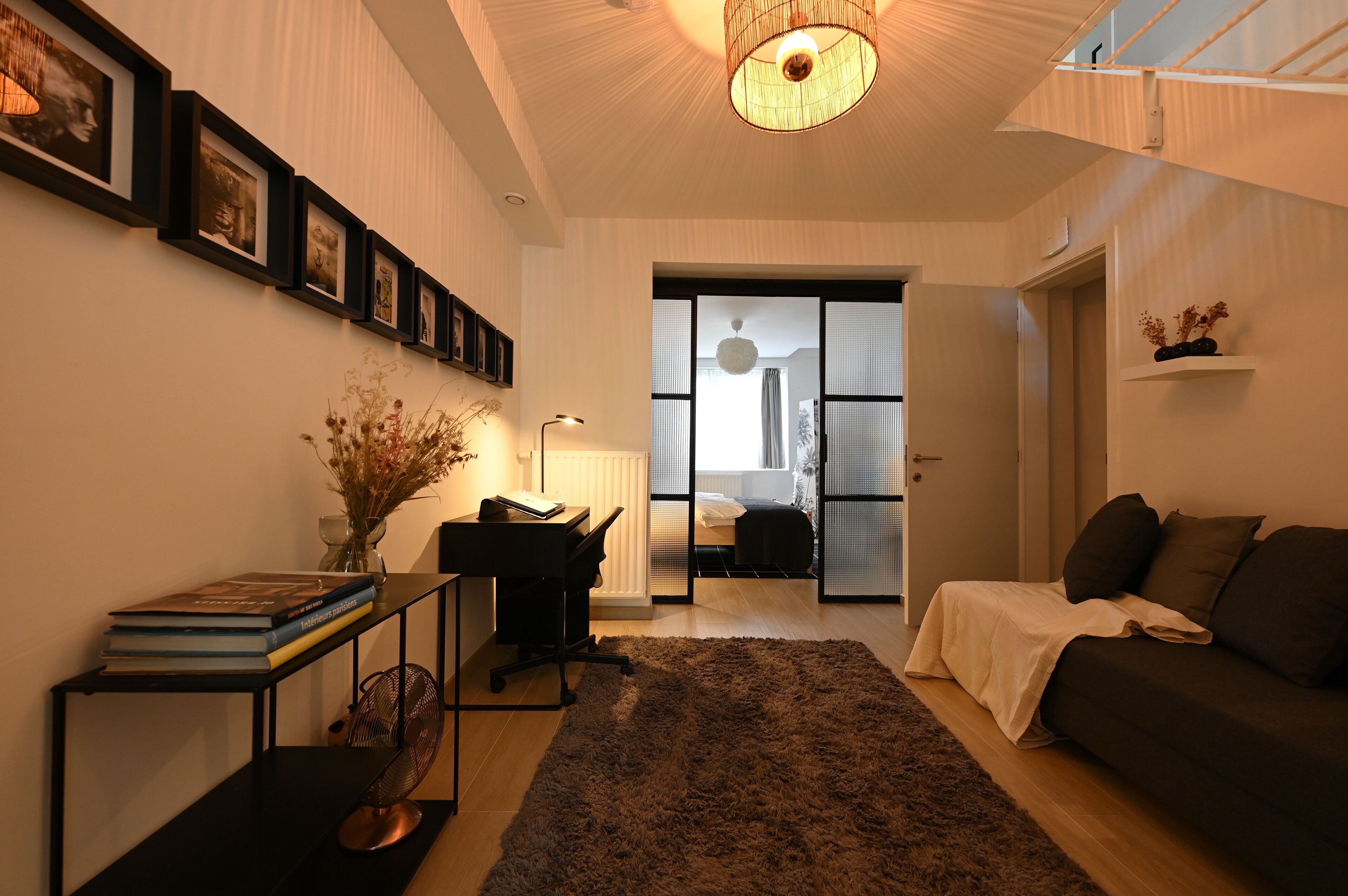 3 chambres, coffres-forts dans les chambres, bureau