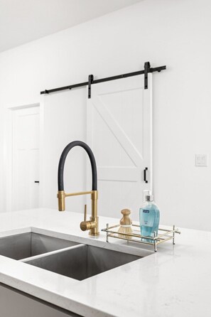 Interior - Your Indy HQ | Sleeps 7 | Furry Friends Welcome (Indianapolis)