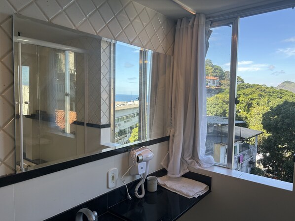 Interior - Studio red "viva la Vida" (Vidigal)