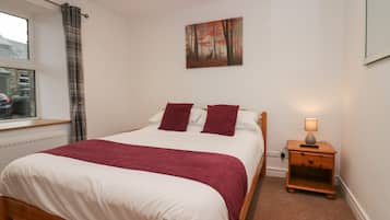 2 bedrooms, individually decorated, individually furnished, free WiFi