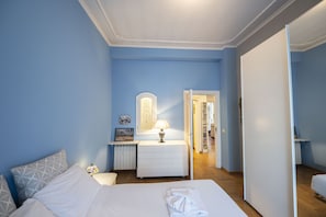 2 chambres, fer et planche à repasser, Wi-Fi gratuit, draps fournis