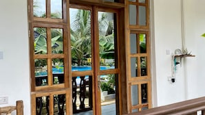 Desk, laptop workspace, free WiFi, bed sheets - The New Blue Waves Hotel (Jambiani)