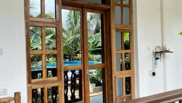 Desk, laptop workspace, free WiFi, bed sheets