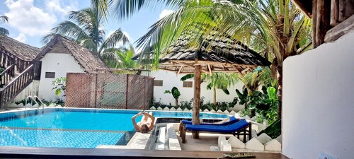 The New Blue Waves Hotel