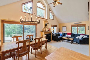 TV, fireplace, offices