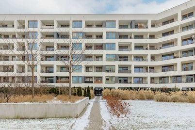 Modern Apartment | 2 Bedrooms, Balcony, Parking