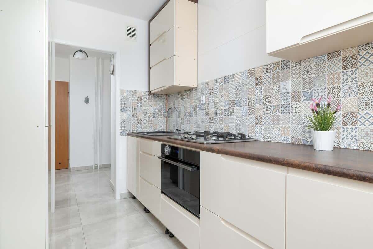 Réfrigérateur, four, plaque de cuisson