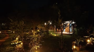 ด้านหน้าที่พัก