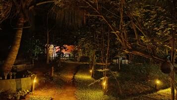 ด้านหน้าที่พัก