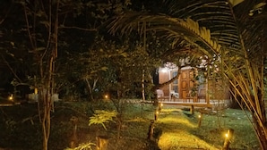 ด้านหน้าที่พัก