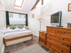 4 habitaciones, decoración personalizada y muebles diferentes