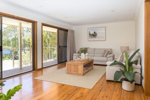 Smart TV, books - Byron's Beach House Mylestom
Entire home in Mylestom, Australia (Mylestom)