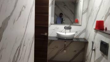 Deluxe Room | Soundproofing, free WiFi