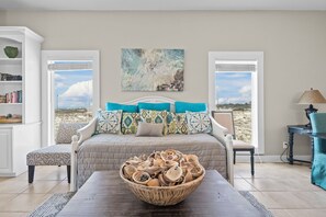 3 bedrooms, iron/ironing board, free WiFi, bed sheets - Gorgeous, Gulf Front 3 Bdrm/2 Ba Luxury Private home with awesome Gulf Views! (Gulf Shores)