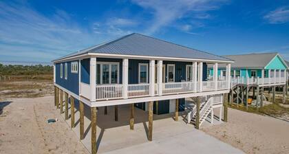 Gorgeous New home w/ amazing Gulf Views, Elevator, & Easy beach access.
