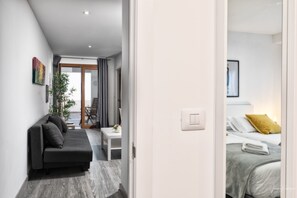 2 habitaciones, tabla de planchar con plancha, internet y ropa de cama 