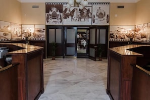 Restaurant - Palace Inn (Jiloviste)