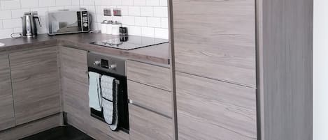 Căn hộ | Bếp riêng | Tủ lạnh, lò vi sóng, lò nướng, bếp nấu