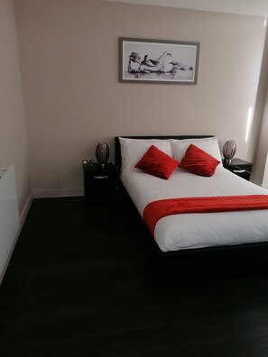 1 bedroom, free WiFi, bed sheets