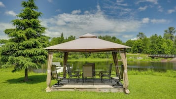 Cottage (3 Bedrooms) | Front of property