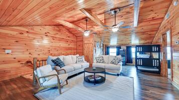 Rumah (2 Bedrooms) | Interior
