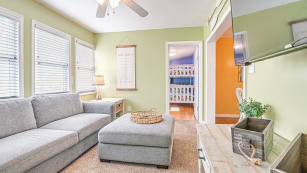 Interior - 1 Mi to Surfside Beach: Coastal Cottage (Murrells Inlet)