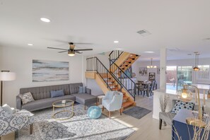 อพาร์ทเมนท์ (3 Bedrooms) | ด้านหน้าที่พัก