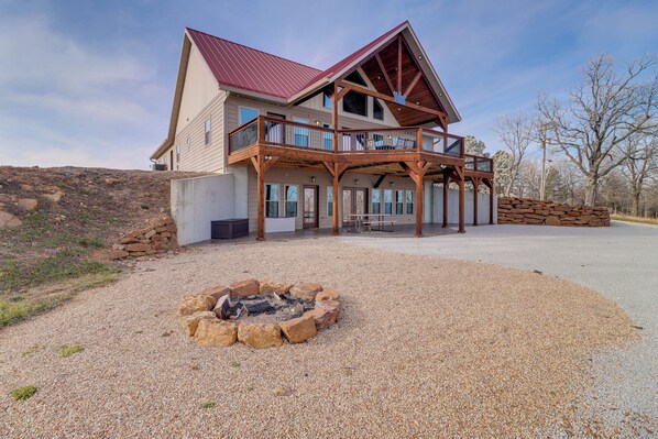 House (3 Bedrooms) | Front of property