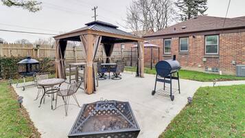 House (2 Bedrooms) | Front of property