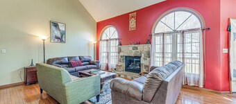 托比漢納住宅，距駱駝背度假村 11 英里