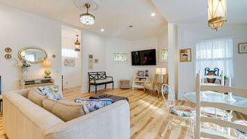 House (2 Bedrooms) | Bahagian dalam