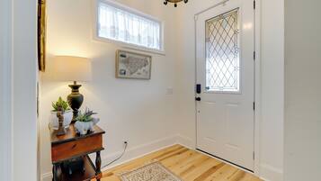 Rumah (2 Bedrooms) | Interior