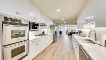 Rumah (5 Bedrooms) | Interior