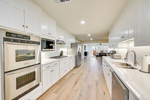 House (5 Bedrooms) | Interior - Grand Lakefront Home in Hot Springs w/ Boat Dock! (Hot Springs)