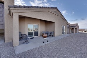 House (3 Bedrooms) | Interior - Patio & Grill: Family-friendly Lake Havasu Home (Lake Havasu City)