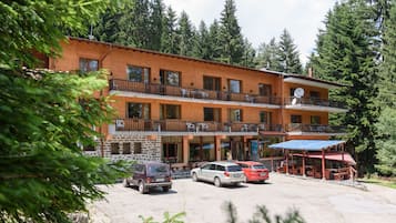 واجهة المنشأة