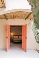 Suite estándar | Caja fuerte, cortinas opacas, sistema de insonorización y ropa de cama