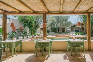 Desayuno buffet incluido todos los días