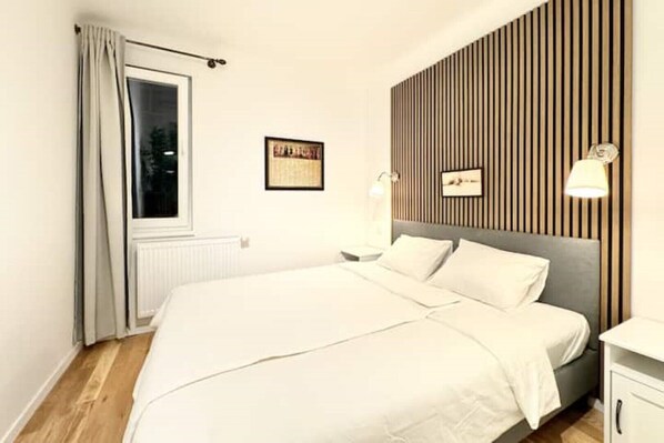 2 bedrooms, iron/ironing board, WiFi, bed sheets