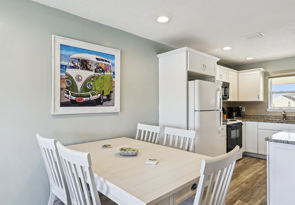 Photo 7 of SPC 3202 is a Gorgeous remodeled 2 BR with Free Beach service for 2