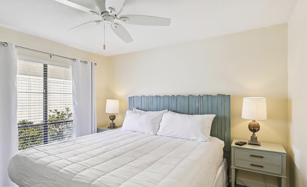 Photo 12 of SPC 3202 is a Gorgeous remodeled 2 BR with Free Beach service for 2