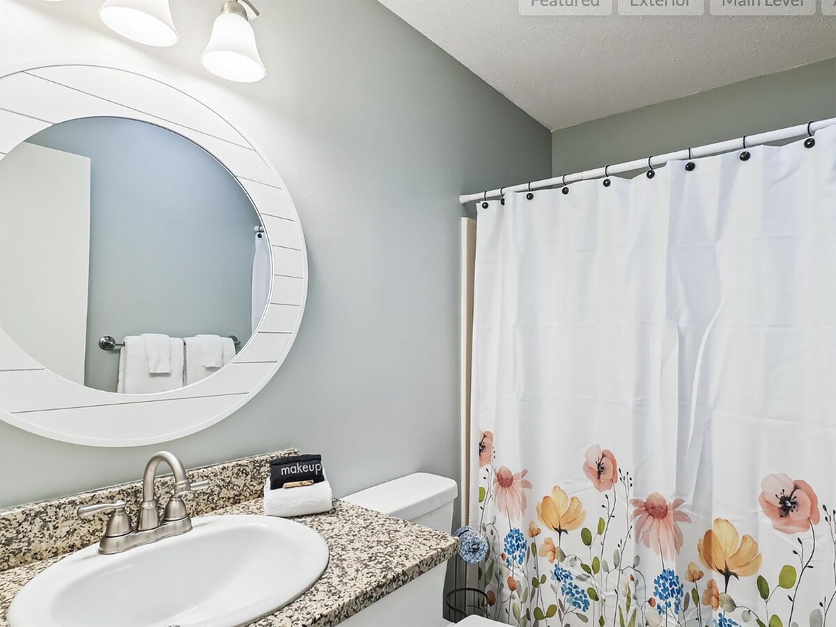 Photo 17 of SPC 3202 is a Gorgeous remodeled 2 BR with Free Beach service for 2