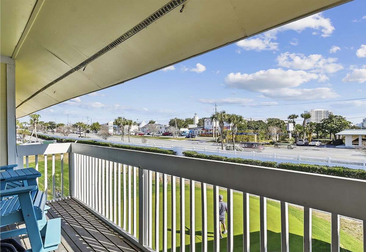 Photo 2 of SPC 3202 is a Gorgeous remodeled 2 BR with Free Beach service for 2