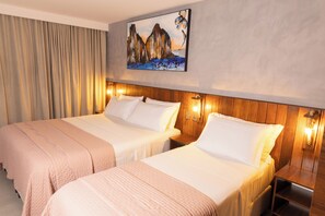 Comfort Room, Balcony | 6 bedrooms, pillow-top beds, blackout curtains, iron/ironing board - Pousada do Nica (Fernando de Noronha)